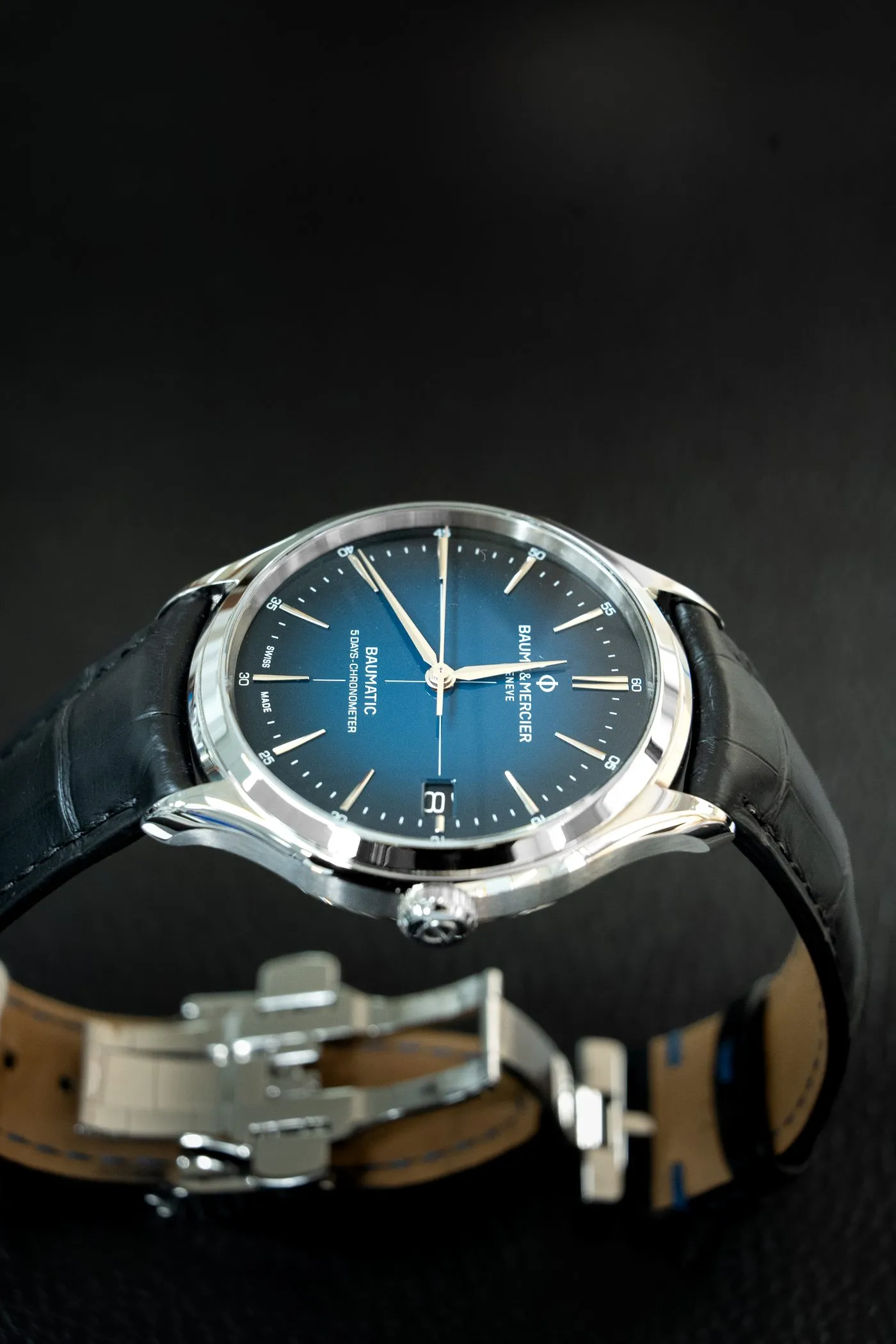 Baume & Mercier Clifton Baumatic with blue dial at SwissMade